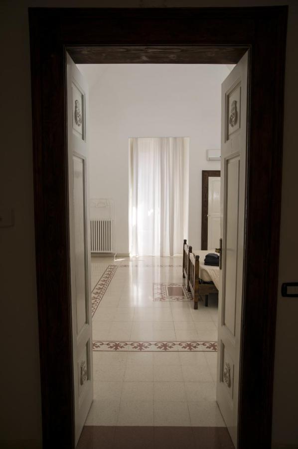 Palazzo Italia Apartments Барі Екстер'єр фото