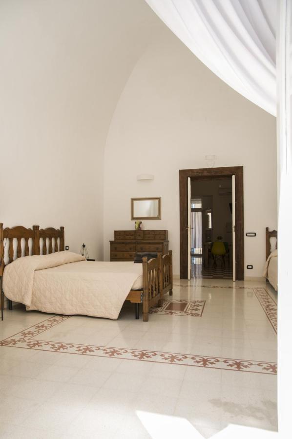 Palazzo Italia Apartments Барі Екстер'єр фото
