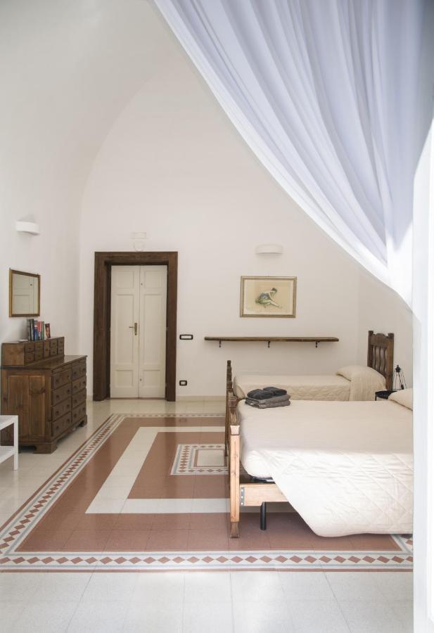 Palazzo Italia Apartments Барі Екстер'єр фото