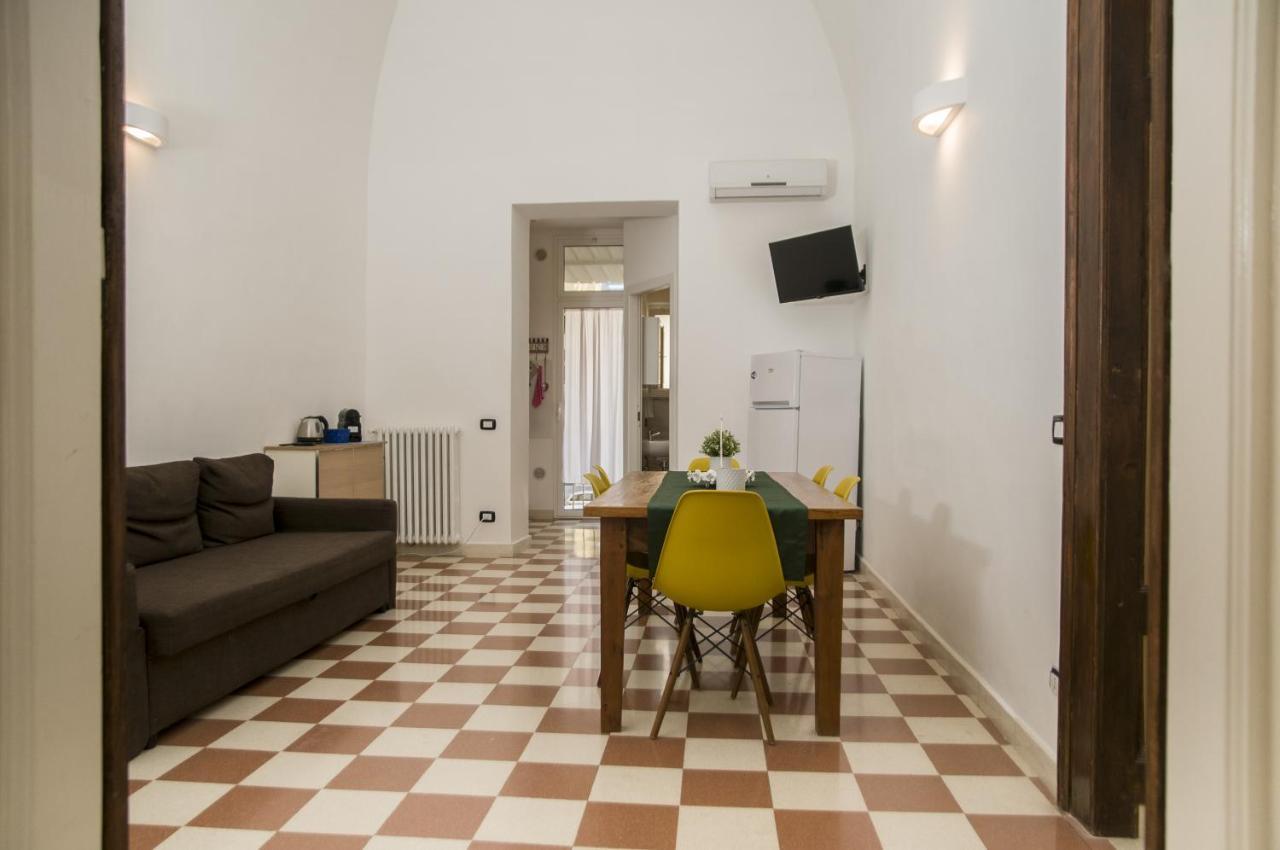 Palazzo Italia Apartments Барі Екстер'єр фото