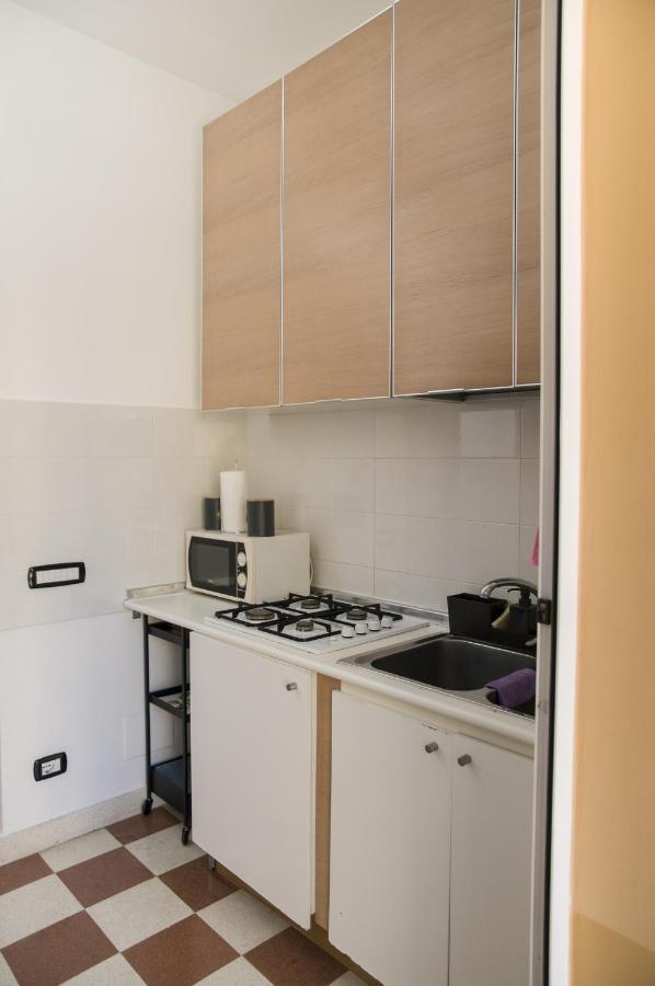 Palazzo Italia Apartments Барі Екстер'єр фото