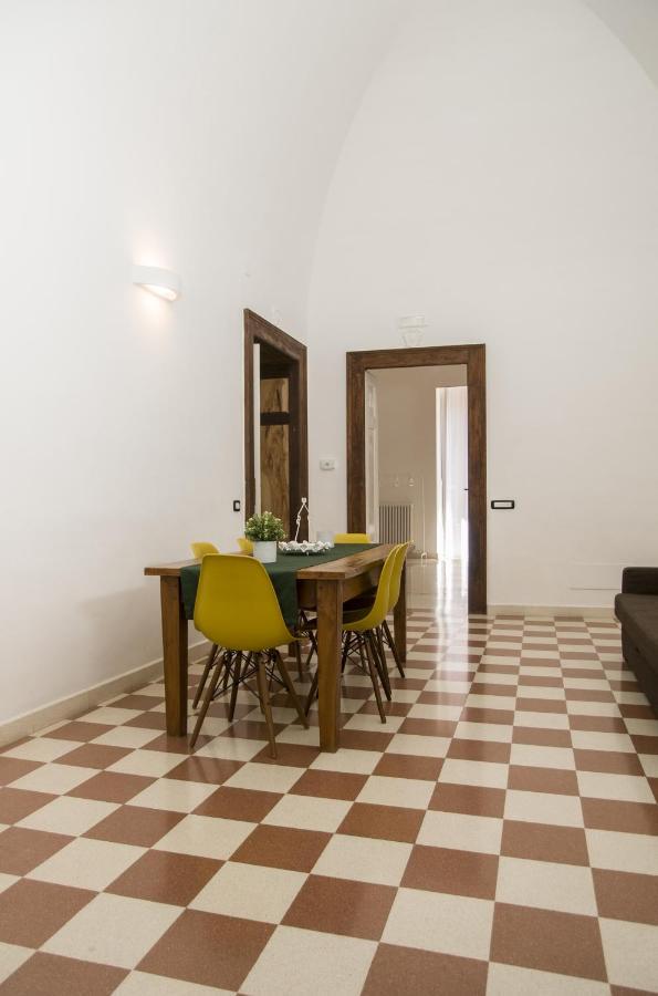 Palazzo Italia Apartments Барі Екстер'єр фото