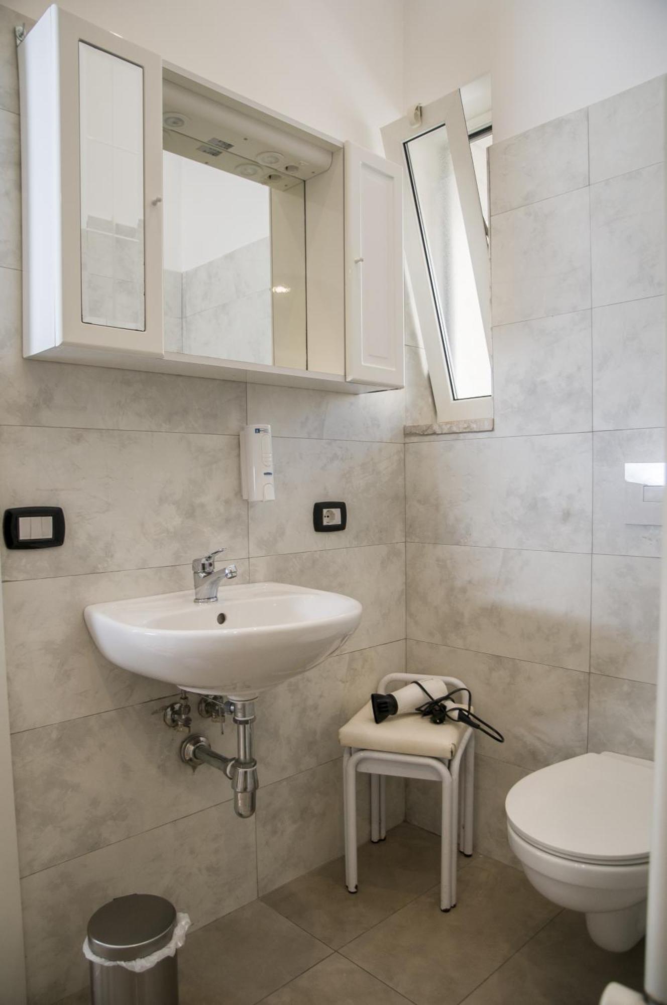 Palazzo Italia Apartments Барі Екстер'єр фото