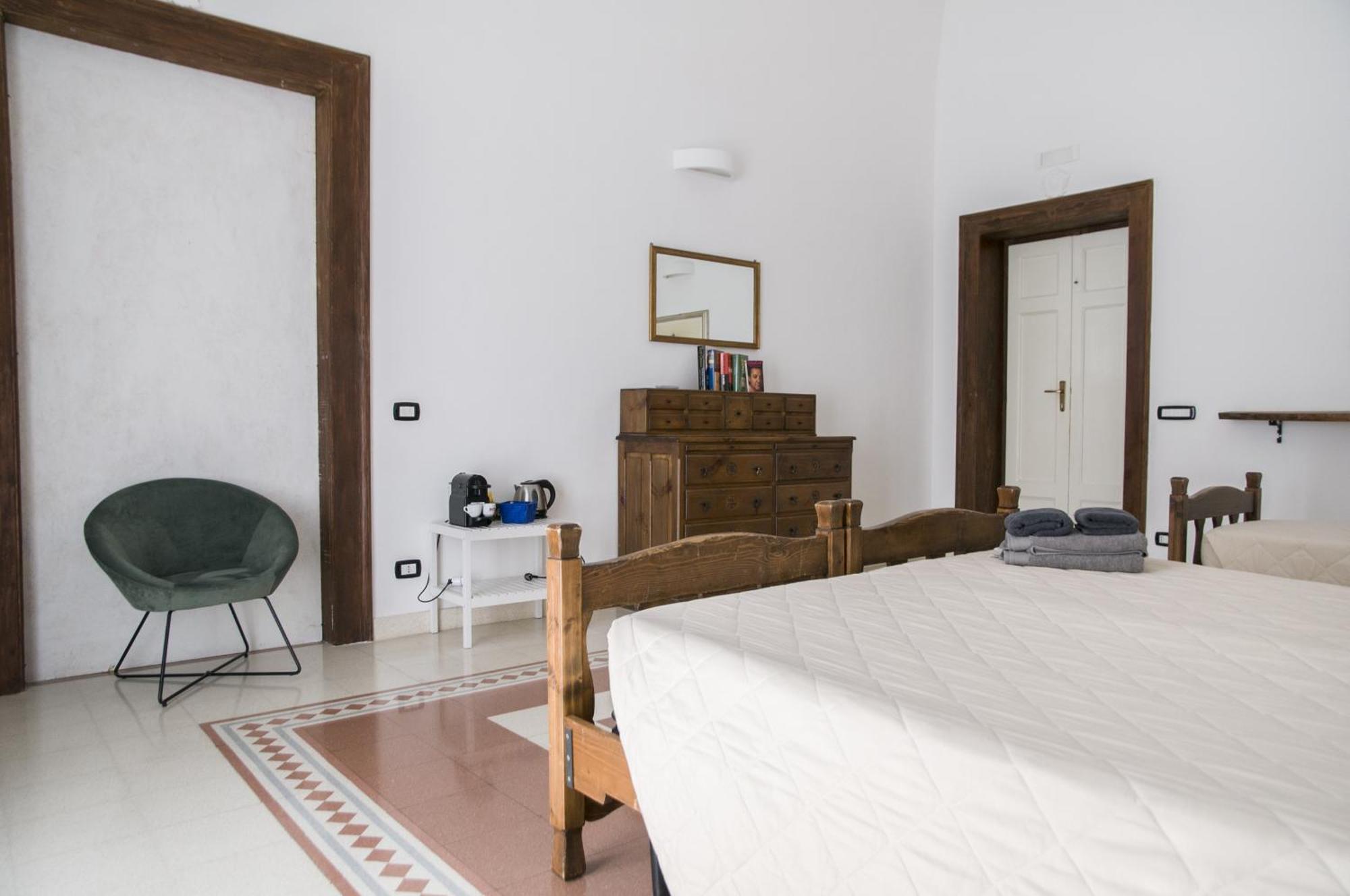 Palazzo Italia Apartments Барі Екстер'єр фото